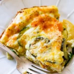 Healthy Crustless Veggie Quiche @sallybakeblog 4